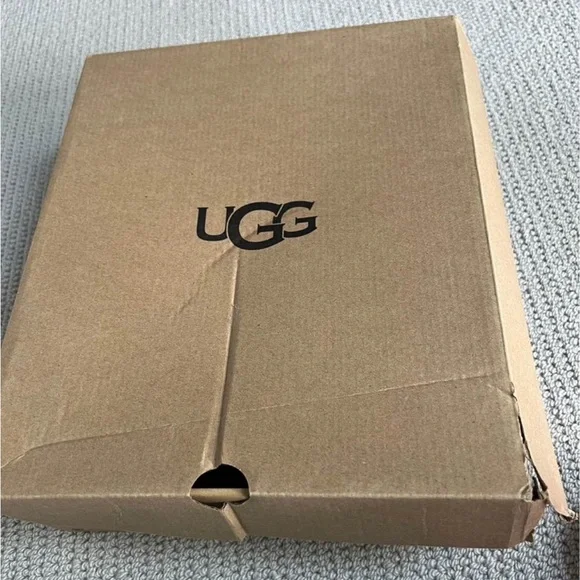 Pink Kids Classic II UGGS - Picture 6 of 6